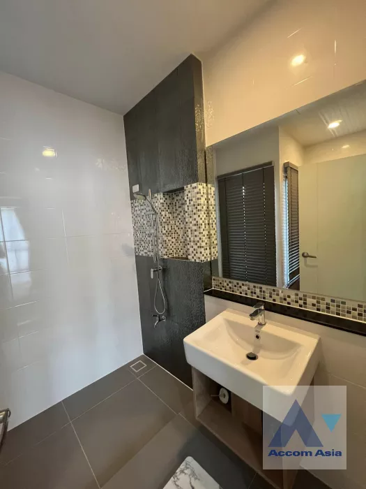 9  3 br Townhouse For Rent in Latkrabang ,Bangkok  at Newly modern style living place AA36002