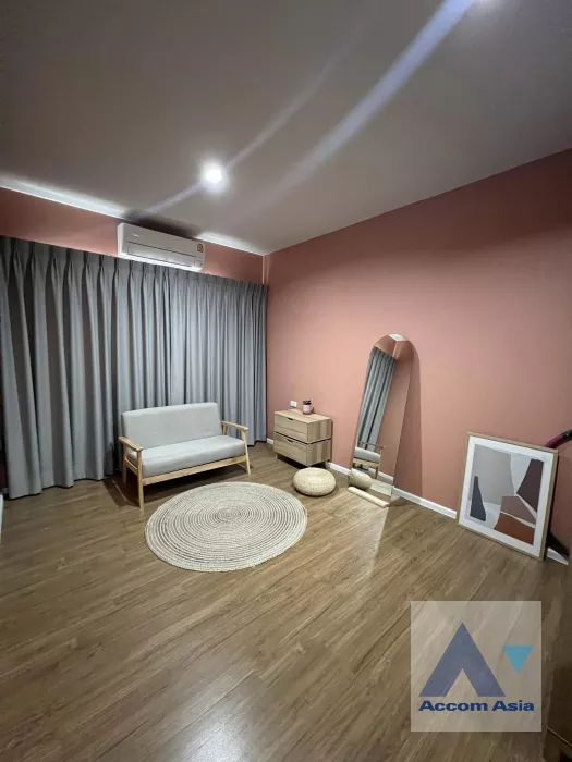 Home Office |  3 Bedrooms  Townhouse For Rent in Latkrabang, Bangkok  (AA36002)