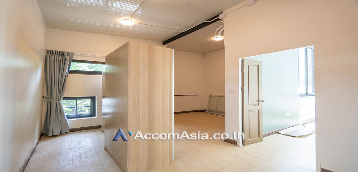 14  5 br House For Rent in Sukhumvit ,Bangkok BTS Thong Lo at Compound In CBD 65023