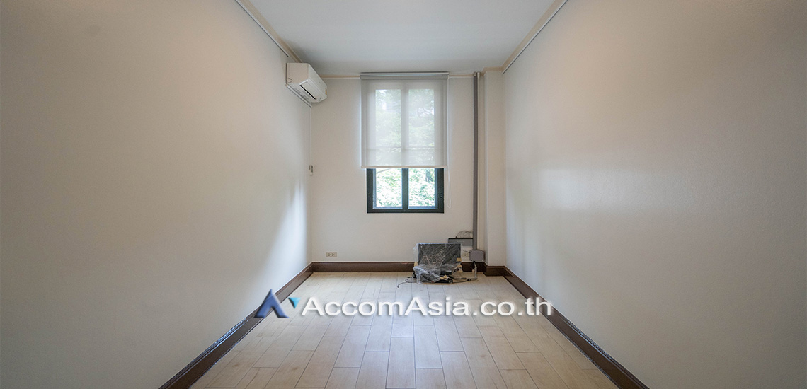 21  5 br House For Rent in Sukhumvit ,Bangkok BTS Thong Lo at Compound In CBD 65023