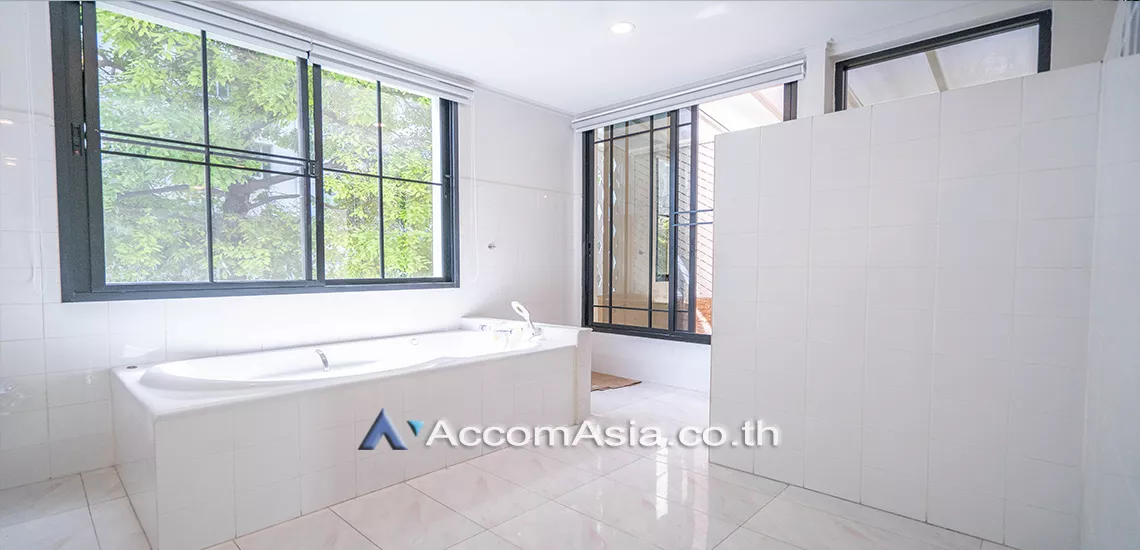 29  5 br House For Rent in Sukhumvit ,Bangkok BTS Thong Lo at Compound In CBD 65023