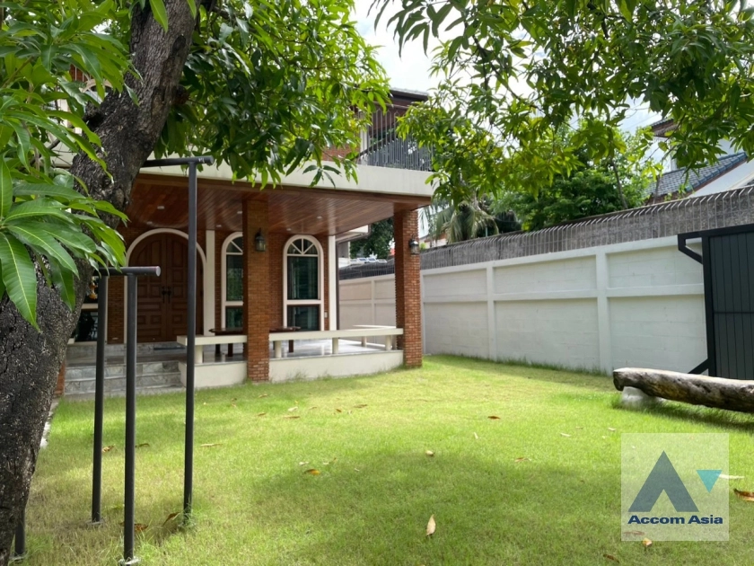  2  4 br House For Rent in Phaholyothin ,Bangkok BTS Victory Monument - ARL Makkasan AA36013
