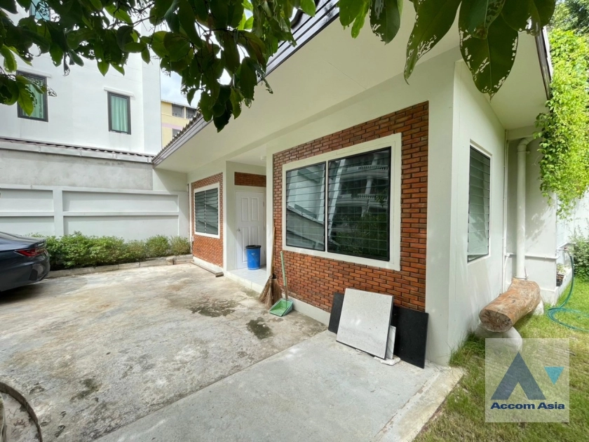 6  4 br House For Rent in Phaholyothin ,Bangkok BTS Victory Monument - ARL Makkasan AA36013