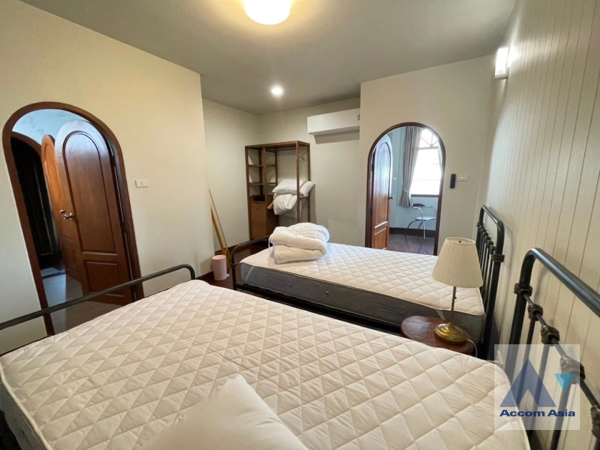 17  4 br House For Rent in Phaholyothin ,Bangkok BTS Victory Monument - ARL Makkasan AA36013