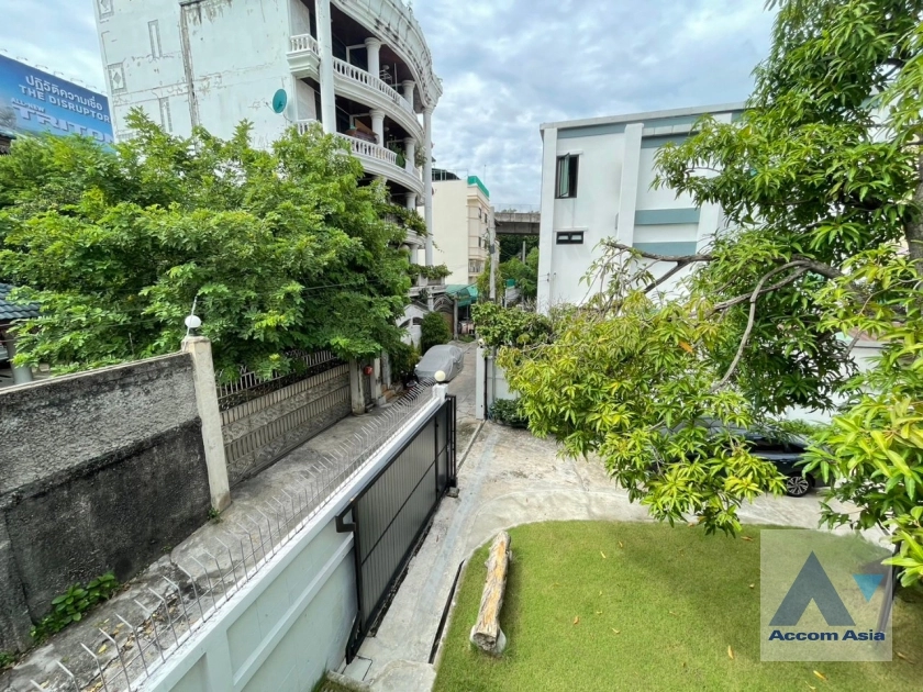 59  4 br House For Rent in Phaholyothin ,Bangkok BTS Victory Monument - ARL Makkasan AA36013