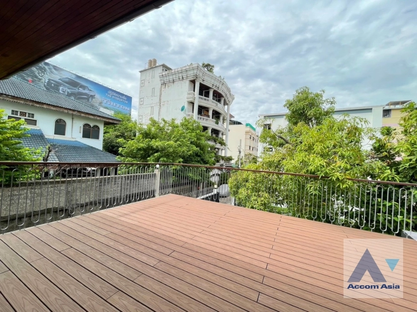60  4 br House For Rent in Phaholyothin ,Bangkok BTS Victory Monument - ARL Makkasan AA36013