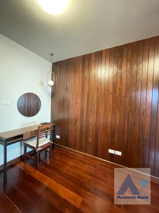 42  4 br House For Rent in Phaholyothin ,Bangkok BTS Victory Monument - ARL Makkasan AA36013