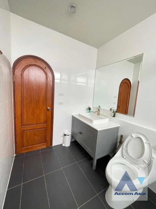 46  4 br House For Rent in Phaholyothin ,Bangkok BTS Victory Monument - ARL Makkasan AA36013