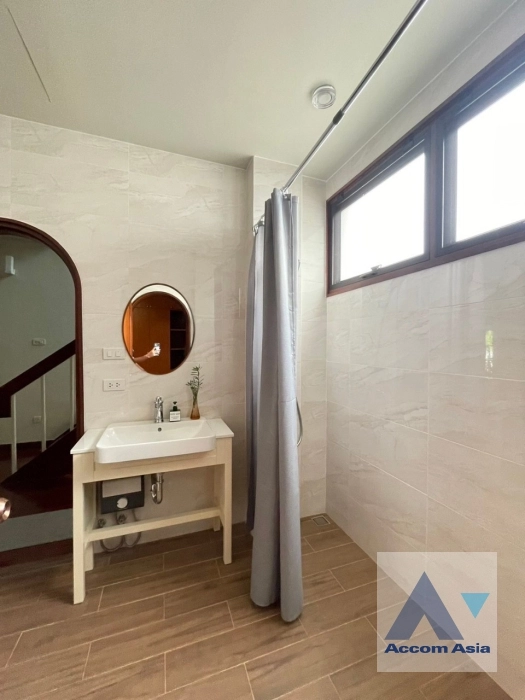 35  4 br House For Rent in Phaholyothin ,Bangkok BTS Victory Monument - ARL Makkasan AA36013