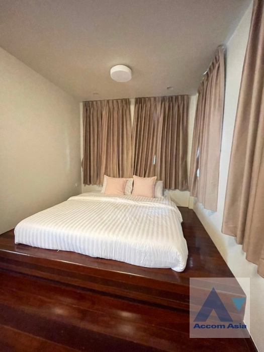 29  4 br House For Rent in Phaholyothin ,Bangkok BTS Victory Monument - ARL Makkasan AA36013