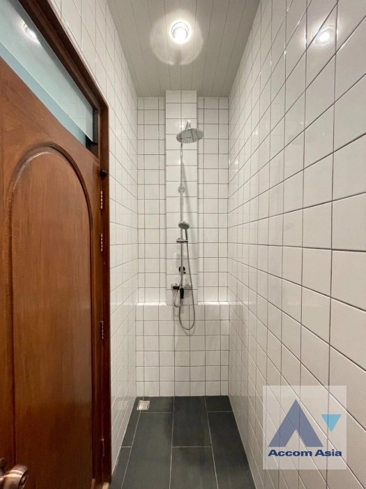 52  4 br House For Rent in Phaholyothin ,Bangkok BTS Victory Monument - ARL Makkasan AA36013