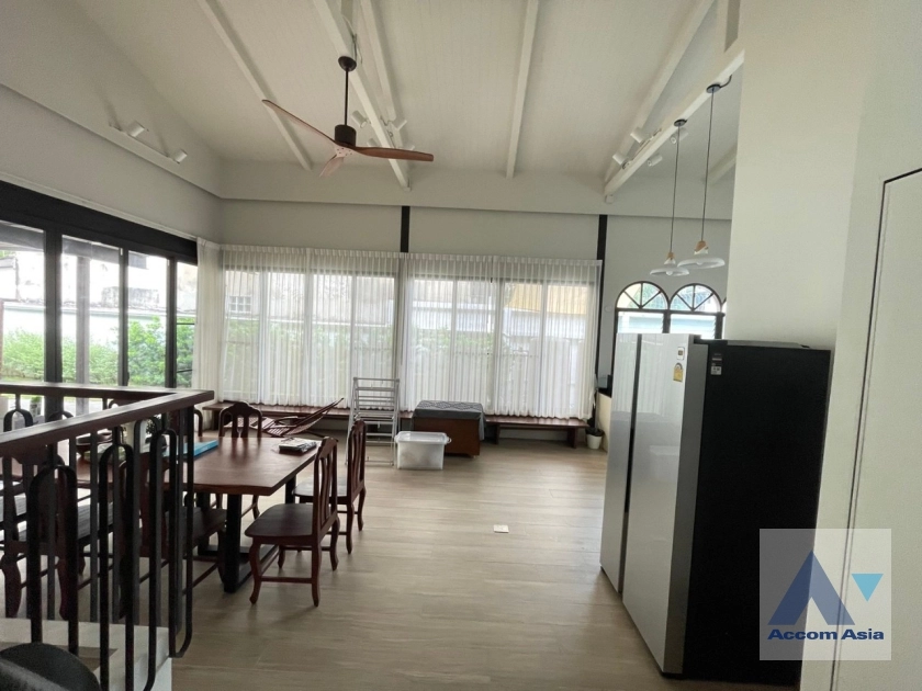 39  4 br House For Rent in Phaholyothin ,Bangkok BTS Victory Monument - ARL Makkasan AA36013