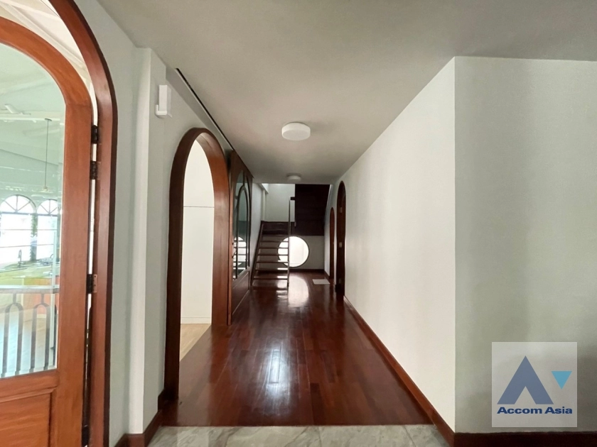 41  4 br House For Rent in Phaholyothin ,Bangkok BTS Victory Monument - ARL Makkasan AA36013