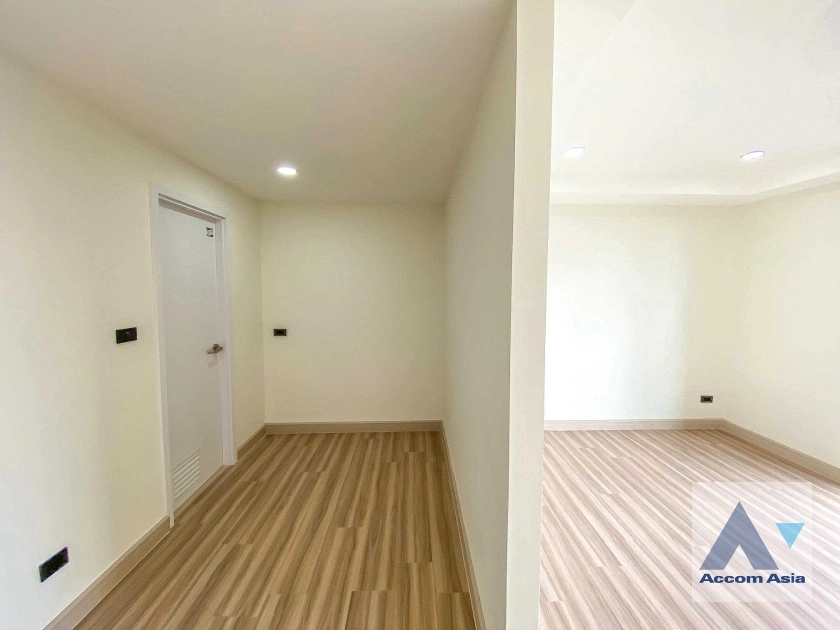 7  3 br Townhouse for rent and sale in Sukhumvit ,Bangkok BTS Udomsuk AA36020