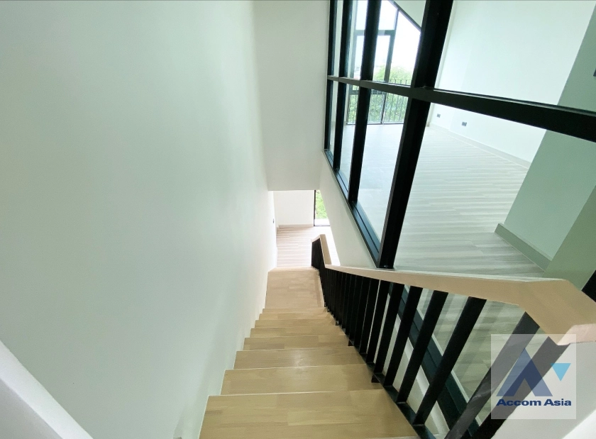 6  3 br Townhouse for rent and sale in Sukhumvit ,Bangkok BTS Udomsuk AA36024