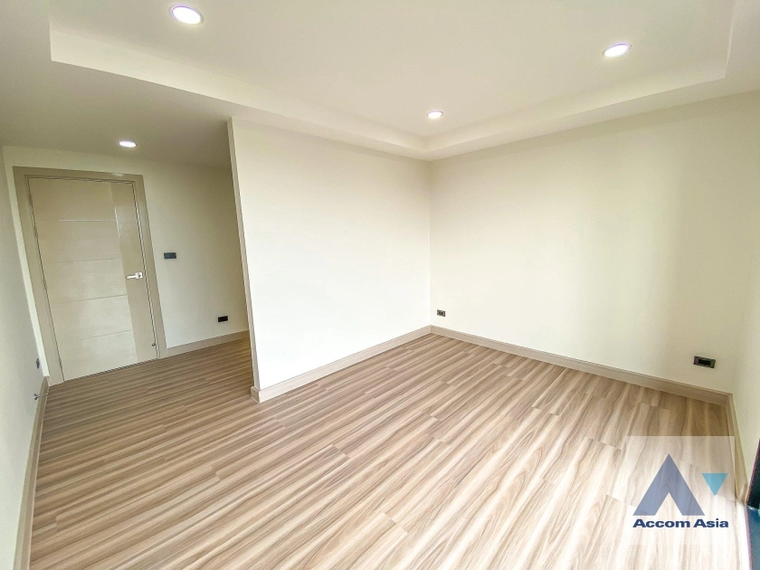 4  3 br Townhouse for rent and sale in Sukhumvit ,Bangkok BTS Udomsuk AA36024