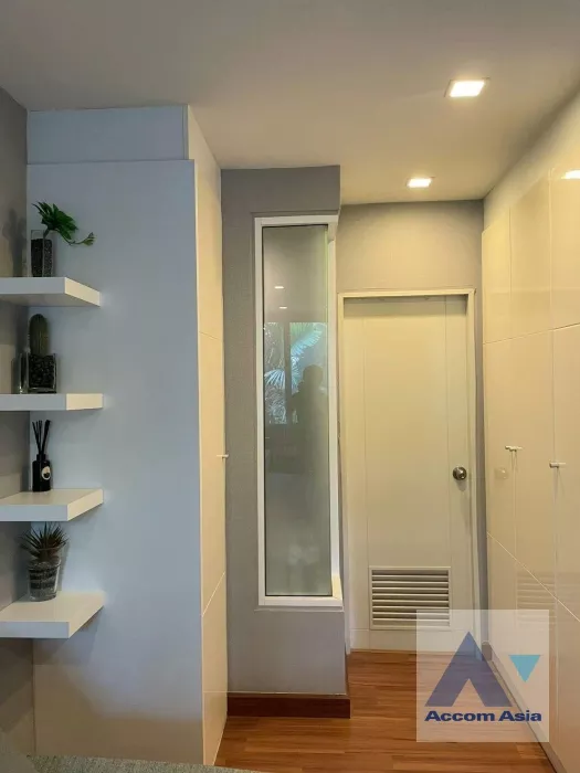 10  1 br Condominium For Sale in Sukhumvit ,Bangkok BTS Ekkamai at Tree Condo Ekamai AA36026