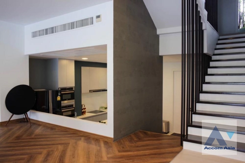 14  3 br Townhouse For Sale in Sukhumvit ,Bangkok BTS Thong Lo at Townhouse in Sukhumvit AA36051