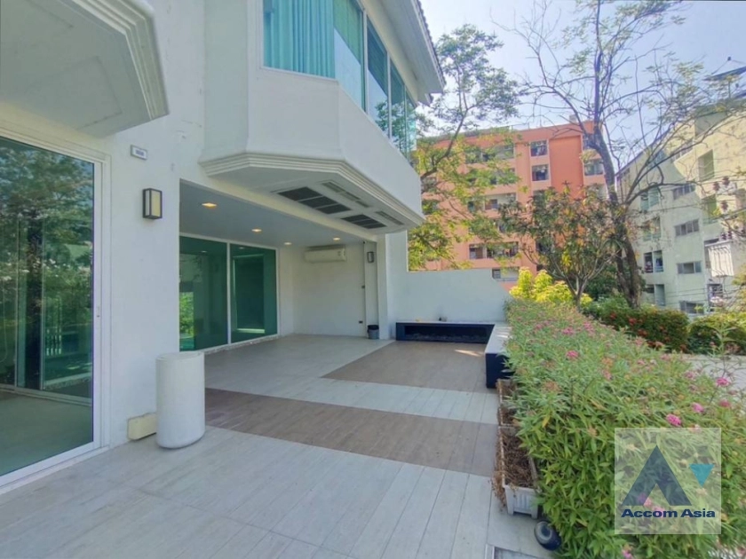 51  3 br Townhouse For Sale in Sukhumvit ,Bangkok BTS Thong Lo at Townhouse in Sukhumvit AA36051
