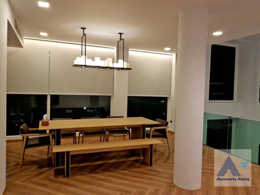24  3 br Townhouse For Sale in Sukhumvit ,Bangkok BTS Thong Lo at Townhouse in Sukhumvit AA36051