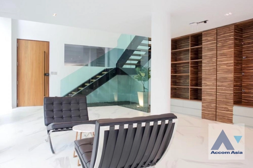 25  3 br Townhouse For Sale in Sukhumvit ,Bangkok BTS Thong Lo at Townhouse in Sukhumvit AA36051