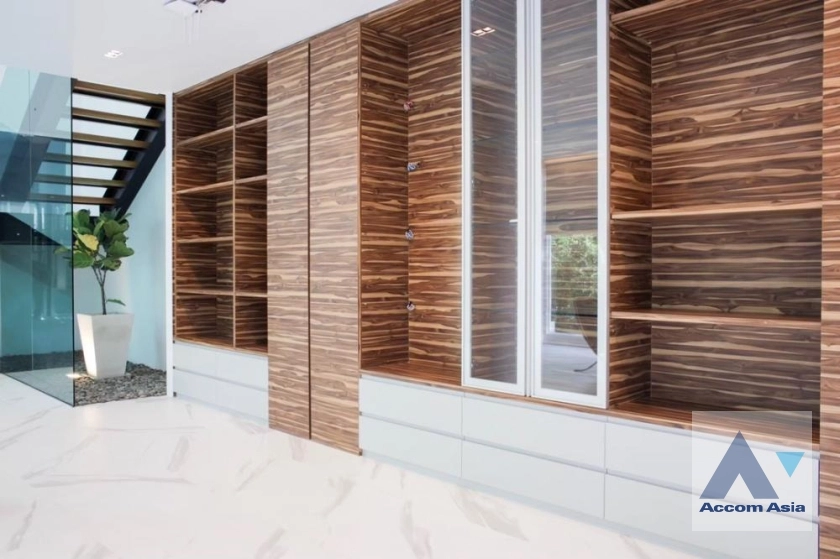 26  3 br Townhouse For Sale in Sukhumvit ,Bangkok BTS Thong Lo at Townhouse in Sukhumvit AA36051