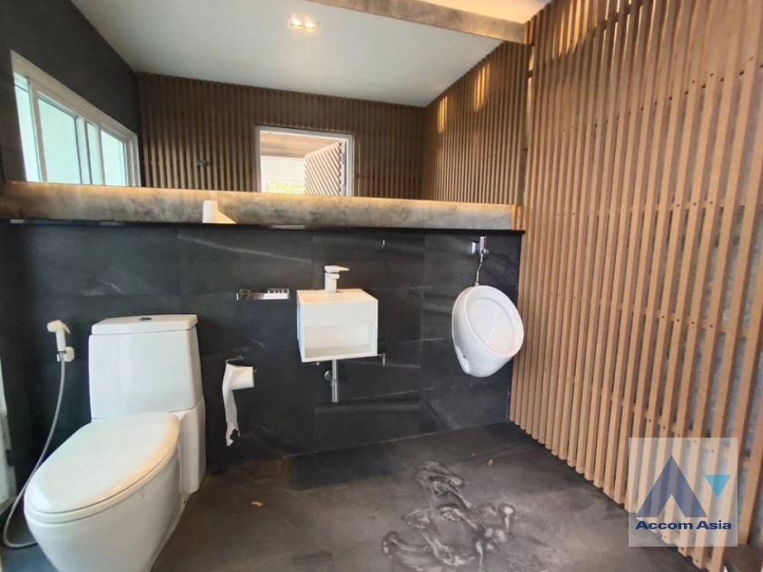 32  3 br Townhouse For Sale in Sukhumvit ,Bangkok BTS Thong Lo at Townhouse in Sukhumvit AA36051