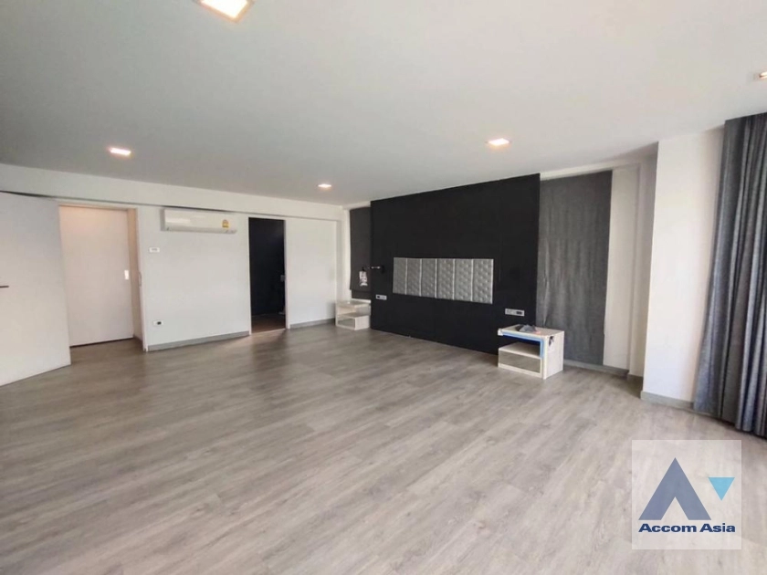 9  3 br Townhouse For Sale in Sukhumvit ,Bangkok BTS Thong Lo at Townhouse in Sukhumvit AA36051