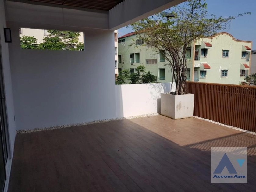42  3 br Townhouse for rent and sale in Sukhumvit ,Bangkok BTS Thong Lo at Townhouse in Sukhumvit AA36051