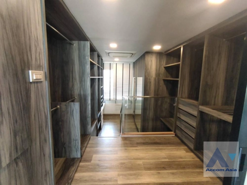 44  3 br Townhouse For Sale in Sukhumvit ,Bangkok BTS Thong Lo at Townhouse in Sukhumvit AA36051