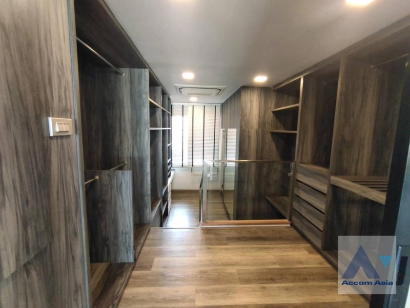 44  3 br Townhouse for rent and sale in Sukhumvit ,Bangkok BTS Thong Lo at Townhouse in Sukhumvit AA36051