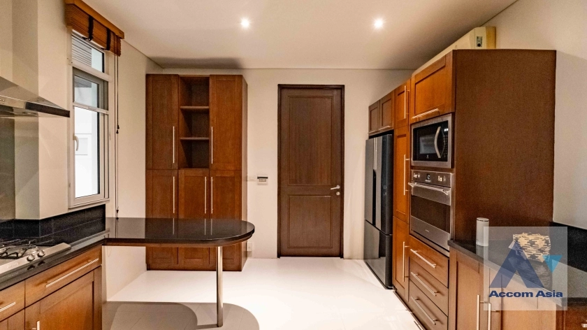 11  4 br House For Rent in Sukhumvit ,Bangkok BTS Phrom Phong AA36081