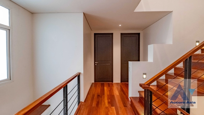 16  4 br House For Rent in Sukhumvit ,Bangkok BTS Phrom Phong AA36081