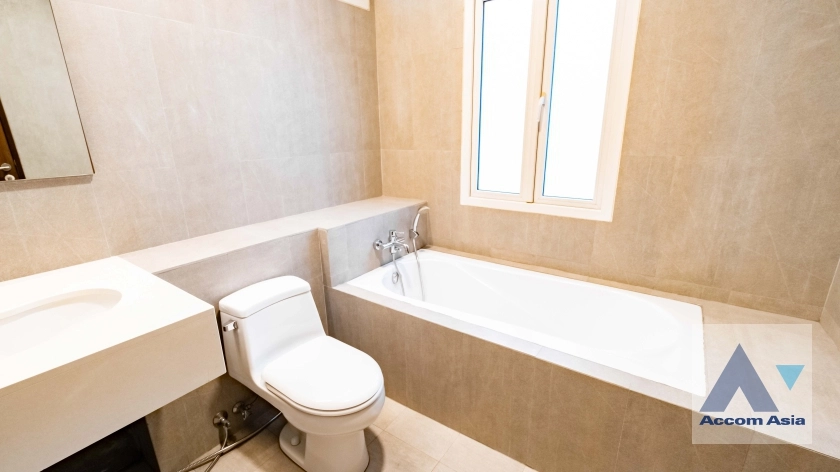 21  4 br House For Rent in Sukhumvit ,Bangkok BTS Phrom Phong AA36081