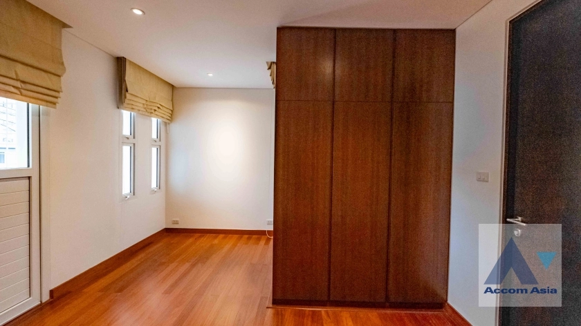 26  4 br House For Rent in Sukhumvit ,Bangkok BTS Phrom Phong AA36081