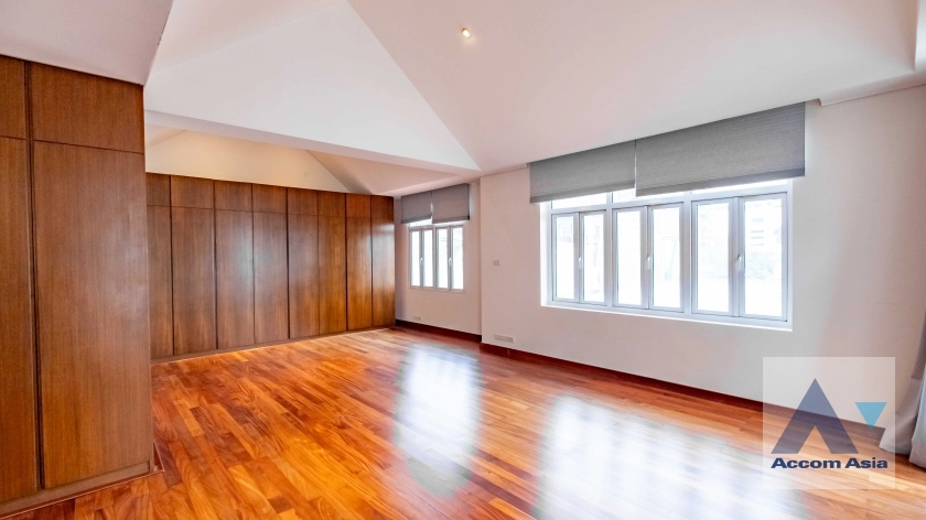 36  4 br House For Rent in Sukhumvit ,Bangkok BTS Phrom Phong AA36081