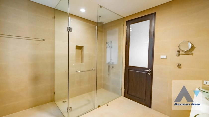 40  4 br House For Rent in Sukhumvit ,Bangkok BTS Phrom Phong AA36081