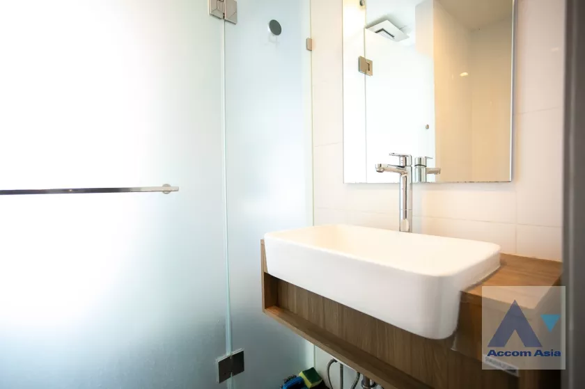 7  1 br Condominium For Sale in Ratchadaphisek ,Bangkok MRT Rama 9 at A Space id Asoke-Ratchada AA36085