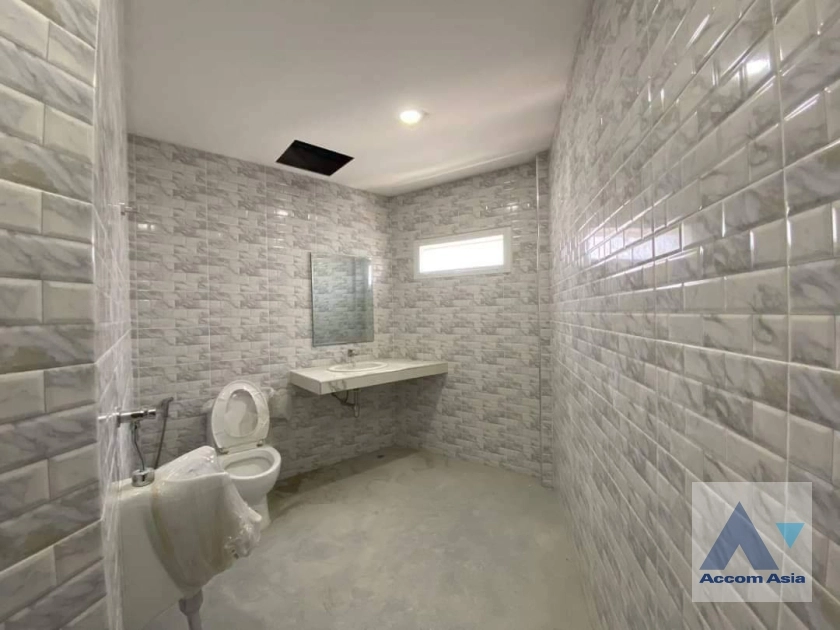 7  Office Space for rent and sale in Sukhumvit ,Bangkok BTS Phrom Phong - MRT Queen Sirikit National Convention Center AA36121