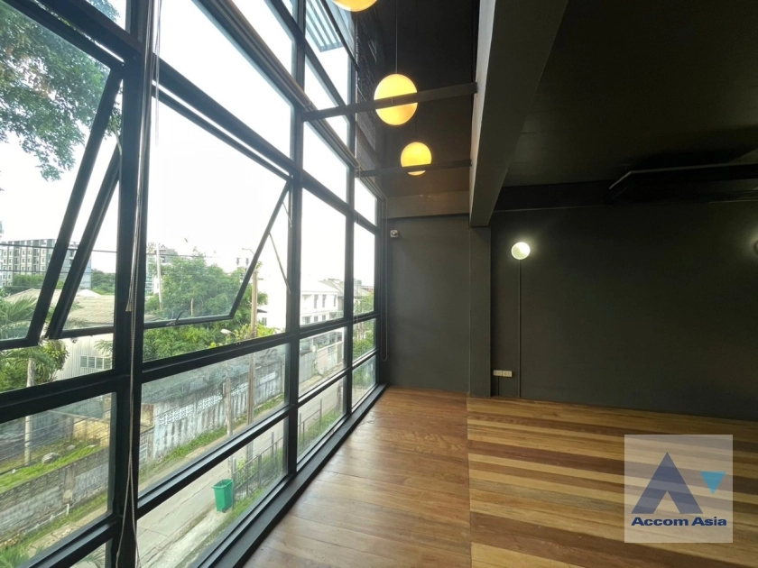 14  6 br House for rent and sale in Phaholyothin ,Bangkok MRT Lat Phrao AA36123