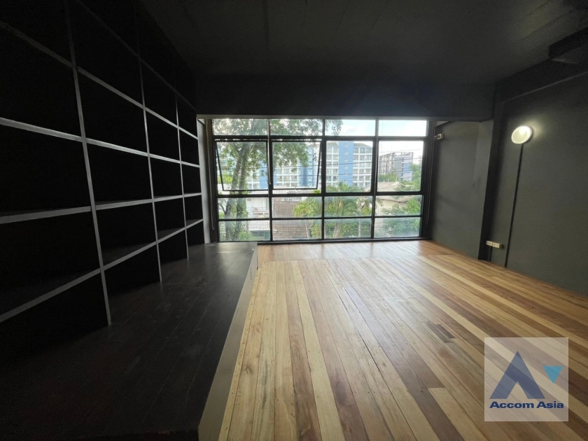 19  6 br House for rent and sale in Phaholyothin ,Bangkok MRT Lat Phrao AA36123