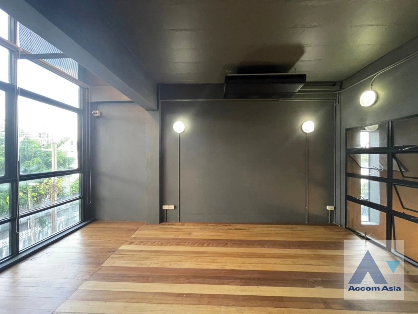 15  6 br House for rent and sale in Phaholyothin ,Bangkok MRT Lat Phrao AA36123