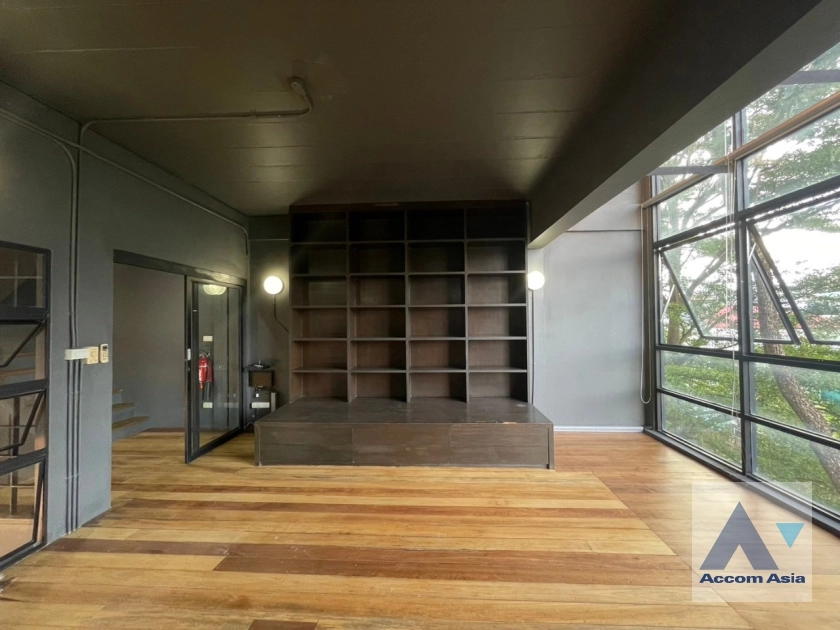 16  6 br House for rent and sale in Phaholyothin ,Bangkok MRT Lat Phrao AA36123