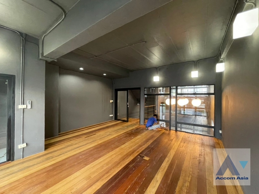 21  6 br House for rent and sale in Phaholyothin ,Bangkok MRT Lat Phrao AA36123