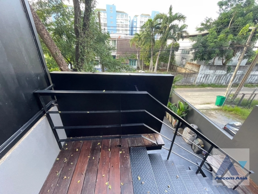 28  6 br House for rent and sale in Phaholyothin ,Bangkok MRT Lat Phrao AA36123