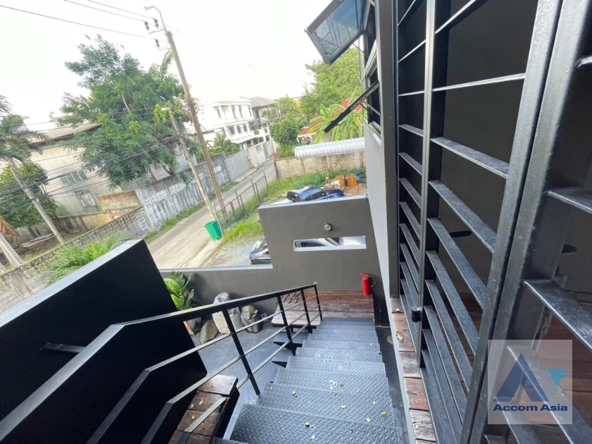 27  6 br House for rent and sale in Phaholyothin ,Bangkok MRT Lat Phrao AA36123