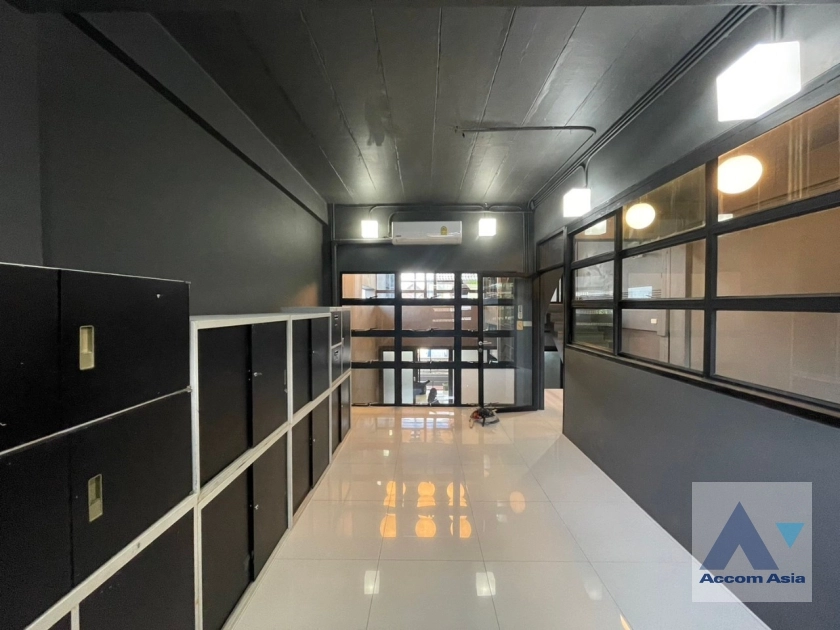 35  6 br House for rent and sale in Phaholyothin ,Bangkok MRT Lat Phrao AA36123