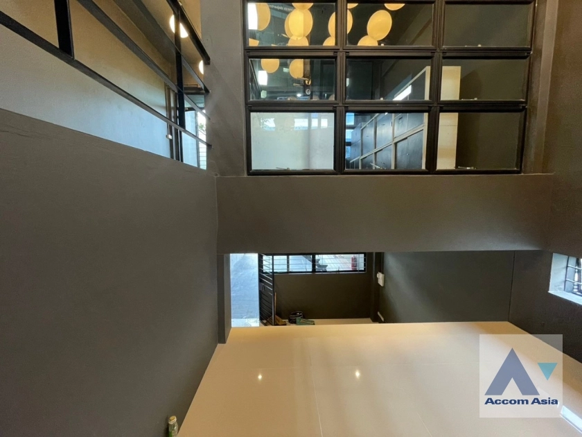 39  6 br House for rent and sale in Phaholyothin ,Bangkok MRT Lat Phrao AA36123