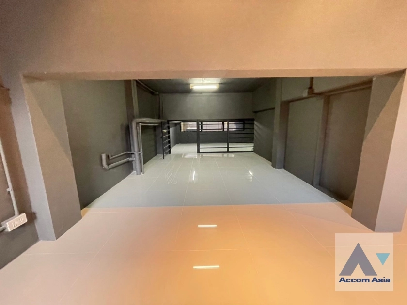 34  6 br House for rent and sale in Phaholyothin ,Bangkok MRT Lat Phrao AA36123