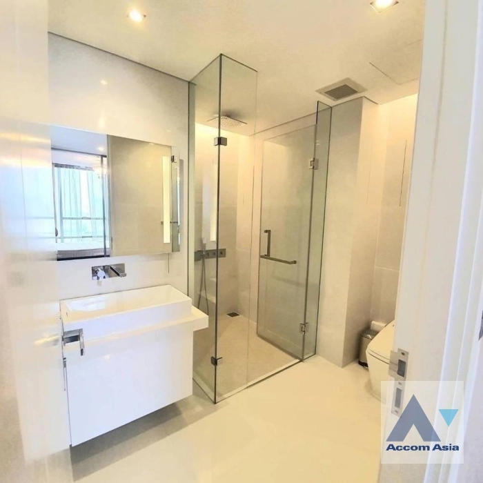 9  1 br Condominium For Sale in Sathorn ,Bangkok BTS Surasak at The Bangkok Sathorn AA36127